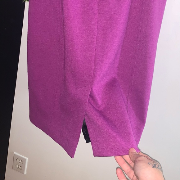 NWOT💥TAHARI. 💎 Chic Purple Dress. - Picture 6 of 10